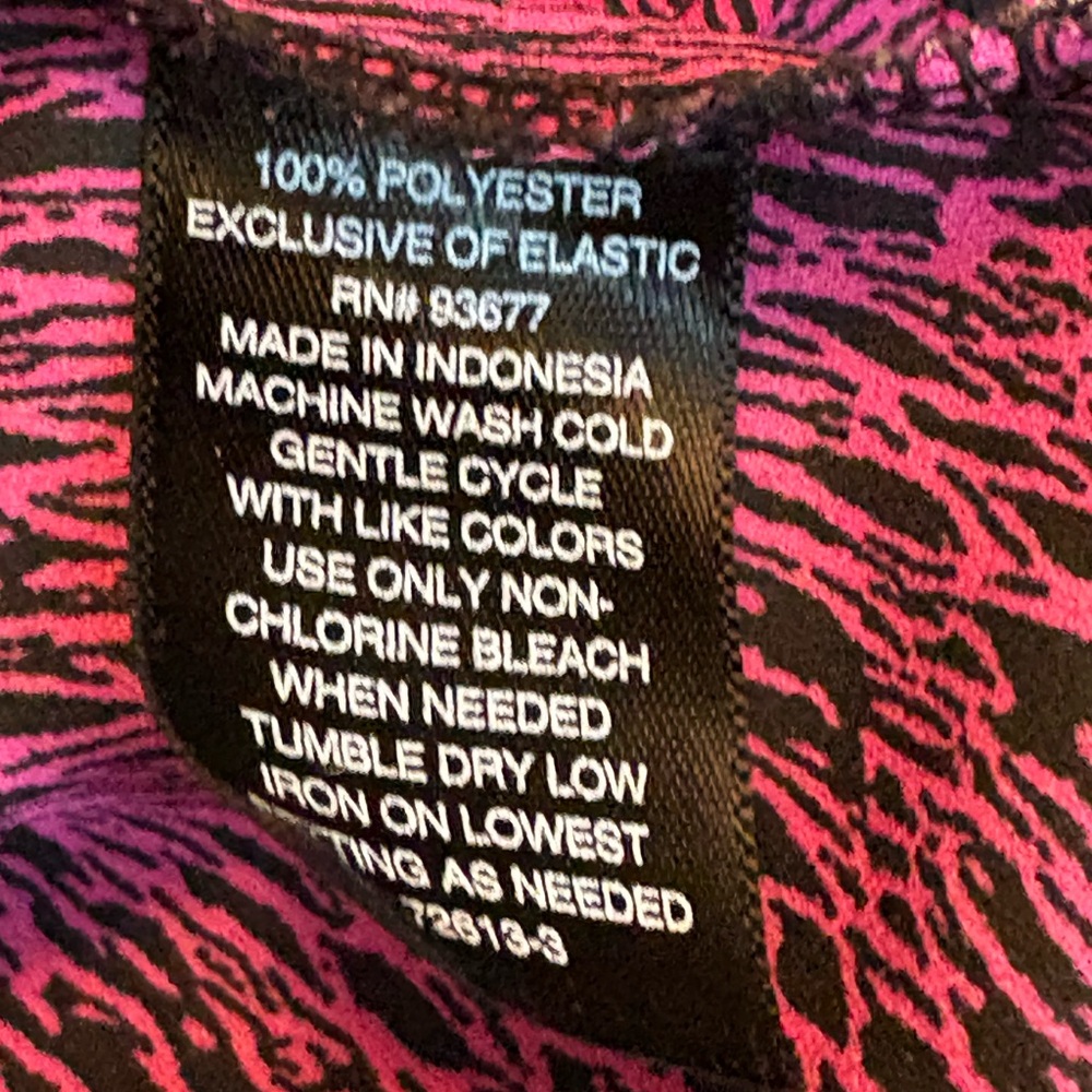 Worthington Vibrant Pink and Black Top - Picture 6 of 9